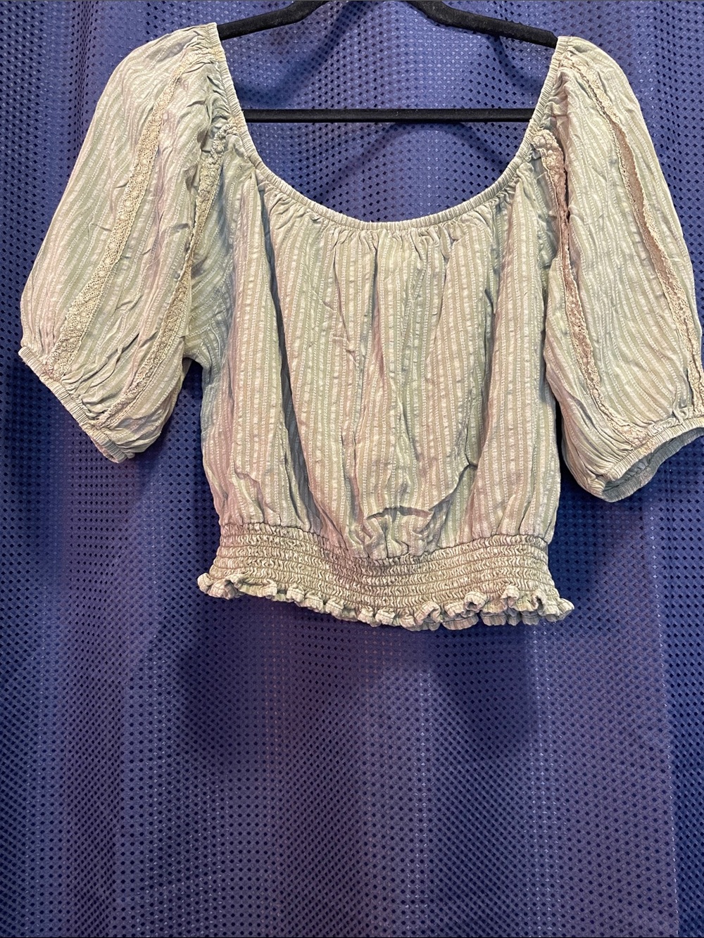 Striped Sage Smocked-Hem Peasant Crop Top - Picture 4 of 11